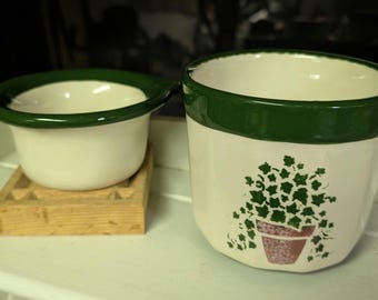 Macetas de cerámica Spongeware de 2 piezas con borde verde