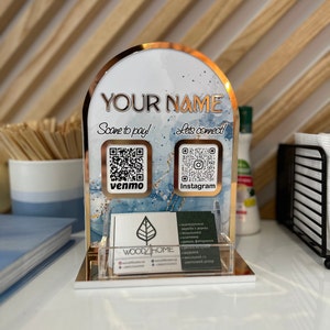 Suporte de cartão de visita pessoal, acessórios de mesa e códigos QR para sinalização comercial