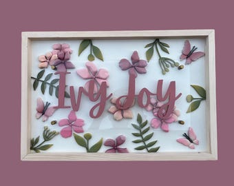 Placa de nome de borboleta de flor, placa de nome de berçário, decoração de berçário de borboleta, placa de nome para menina, placa de nome de madeira personalizada, bebê menina