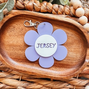 Étiquette de sac à dos Daisy, Étiquette de sac en acrylique, Étiquette de sac rétro, Étiquette de boîte à lunch, Étiquette de sac à langer Daisy, Porte-clés de sac en acrylique, Étiquette de bagage pour enfant