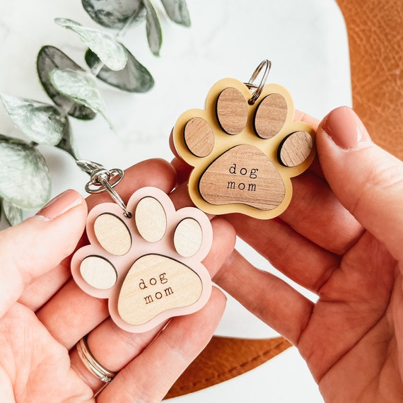 Custom dog paw print best sale keychain
