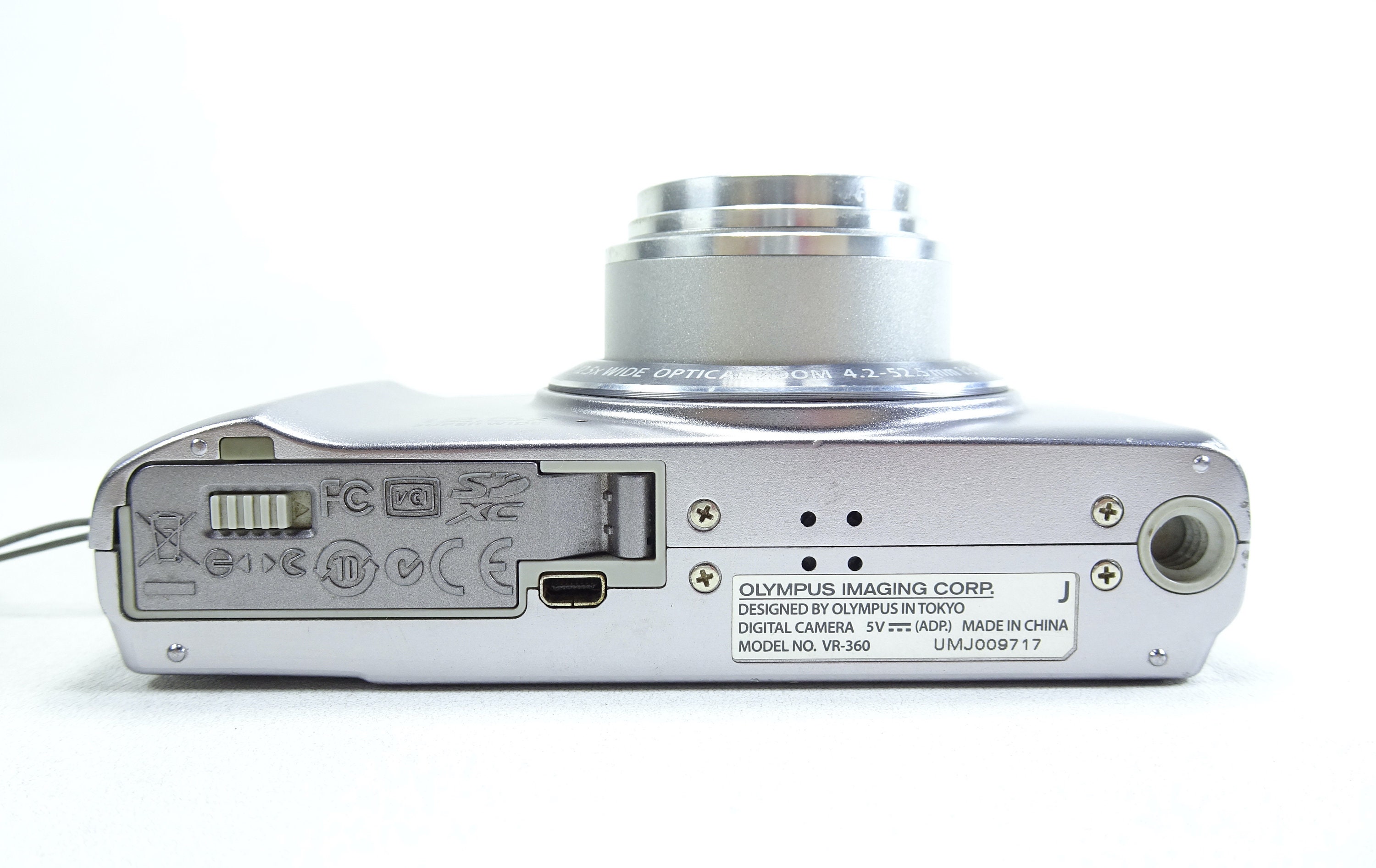 【完動品】OLYMPUS VR-360 コンパクトデジタルカメラ Olympus VR-360 Digital Compact Camera Silver With Battery