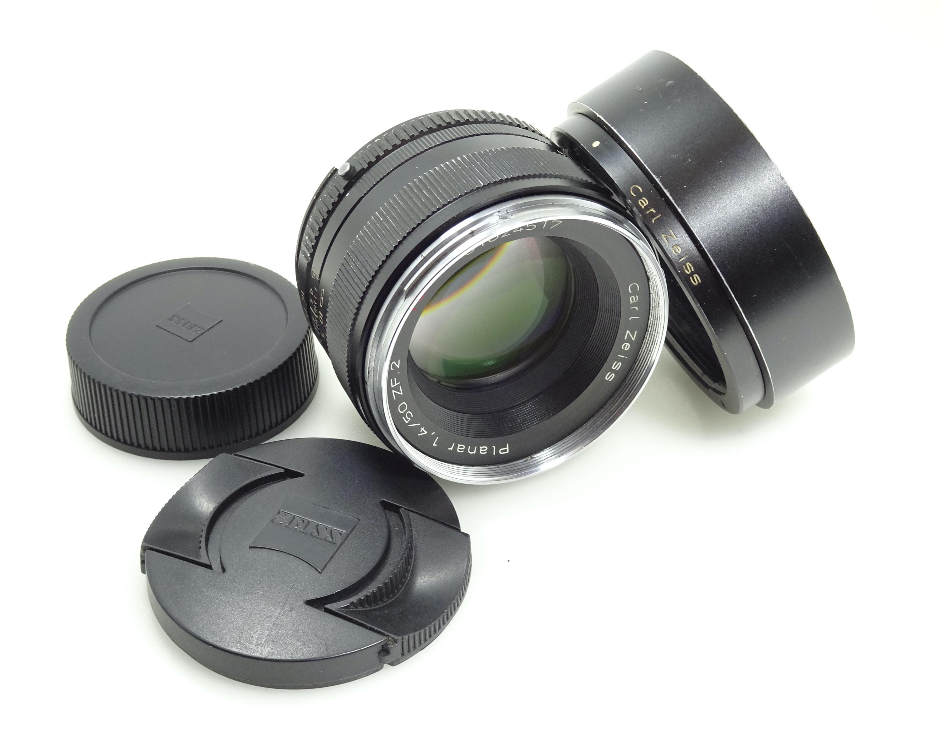 Carl Zeiss Planar T* 50mm F1.4 ZF.2 Lens Nikon F Mount Caps, Hood