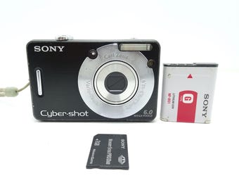 Sony Cyber-shot DSC-W50 6.0MP Digital Camera - Silver With Sony Cyber-shot DSC-W50 6.0MP Digital Camera - Silver With