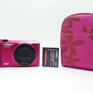 Casio EXILIM EX-ZR200 16.1 MP - Pink Digital Camera with Battery, Charger & Case.