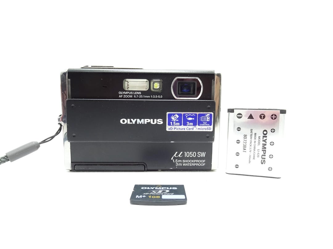 Olympus µ 1050 SW 10.1MP Water Proof Digital Camera With Battery