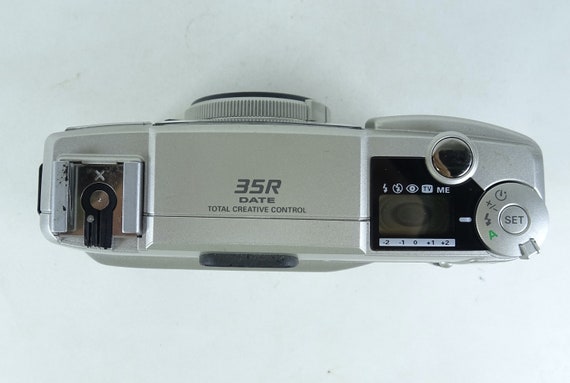 Ricoh MF-1 フィルムカメラ Ricoh MF-1 Point & Shoot Film Camera 35mm - 30mm f/3.9 Lens
