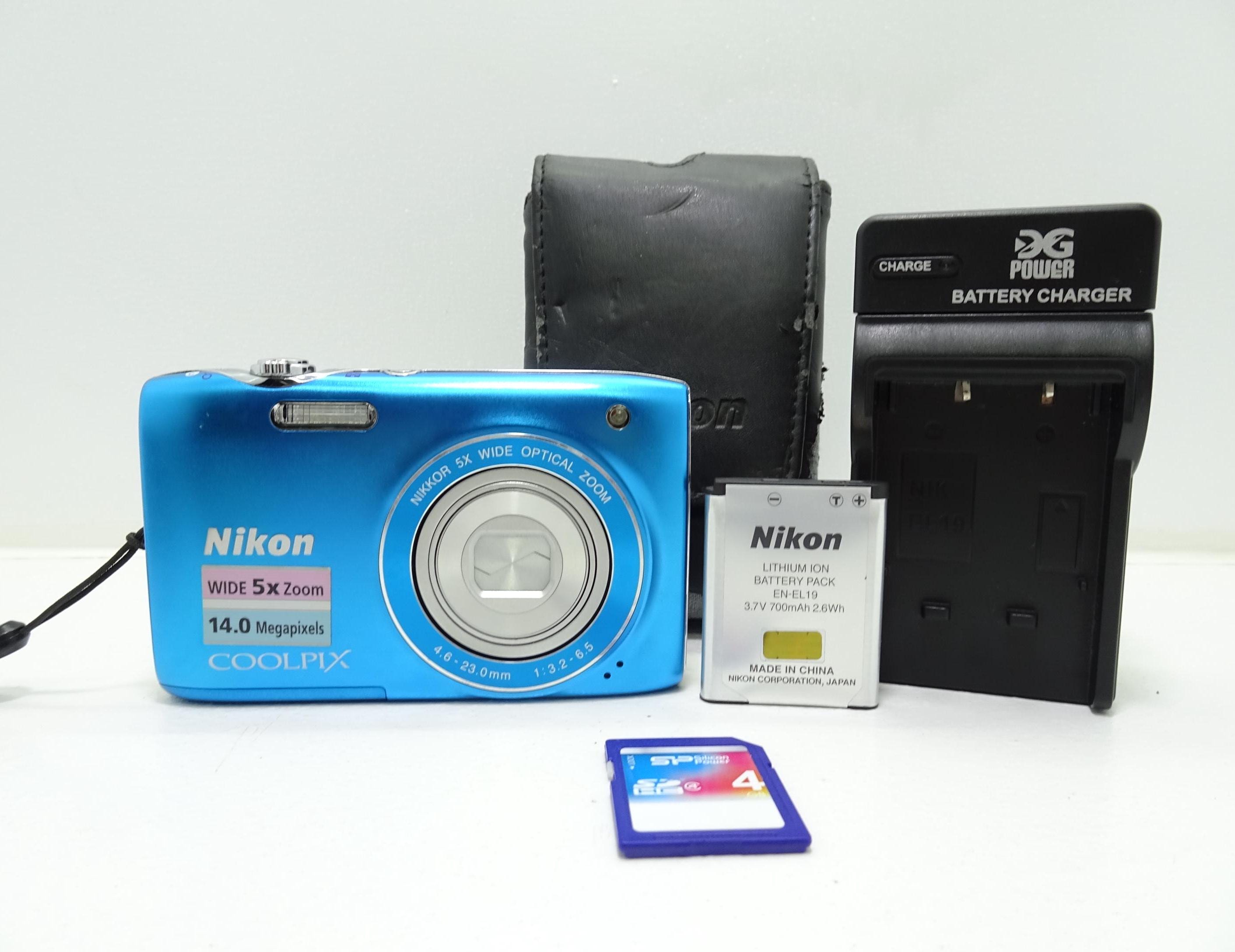 Nikon COOLPIX S3100 14.0 MP Digital Compact Camera - Blue Nikon COOLPIX S3100 14.0 MP Digital Compact Camera - Blue