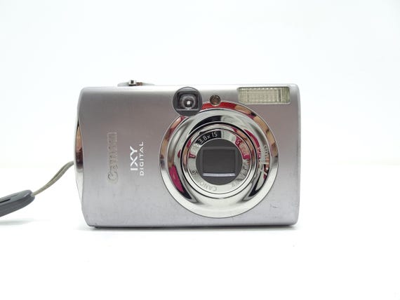 Canon IXY DIGITAL 900IS Compact Digital Camera With Battery Canon IXY DIGITAL 900IS Compact Digital Camera With Battery
