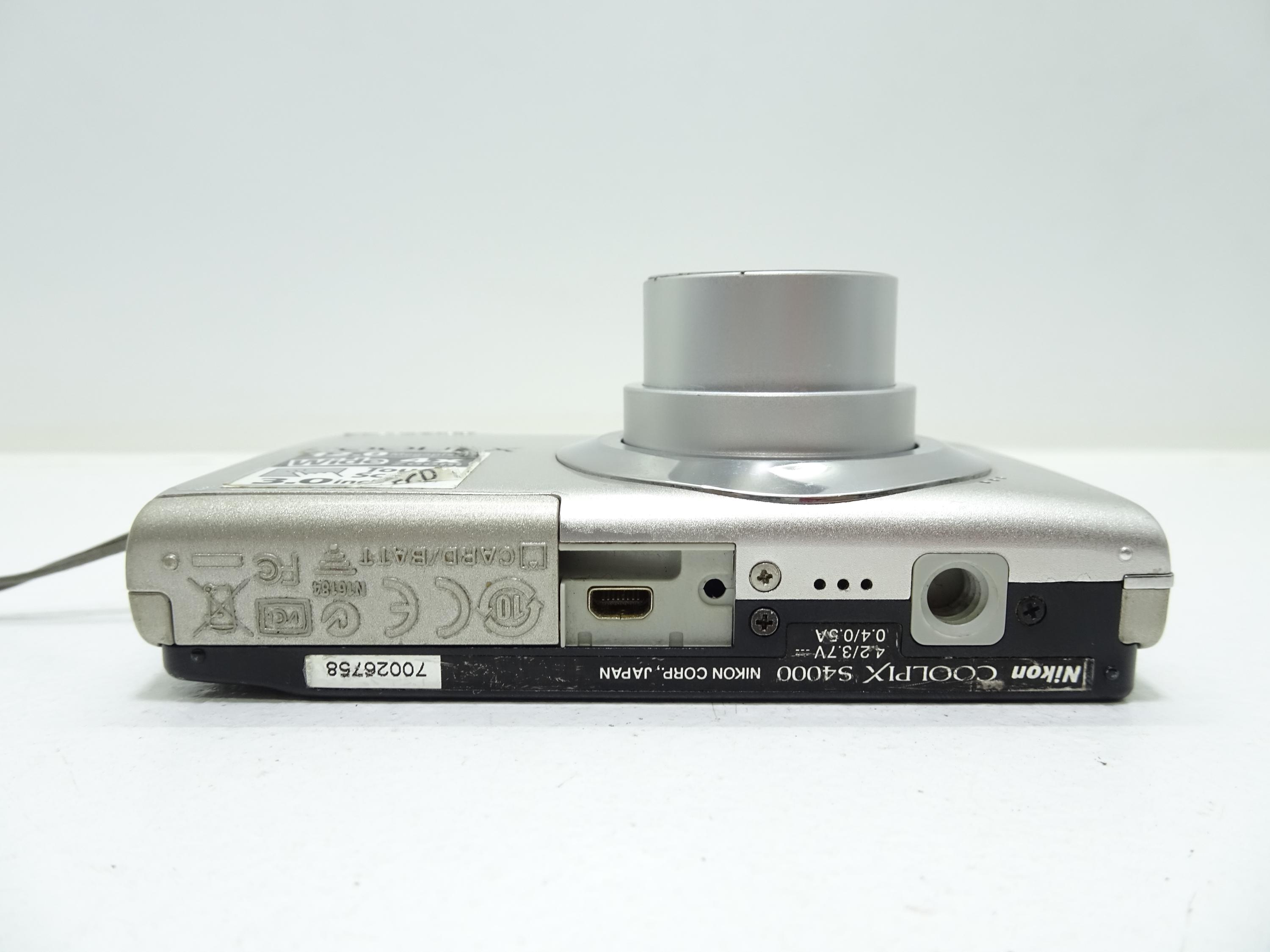 Nikon Coolpix S4000 12MP コンパクト デジタル カメラ (バッテリーと 