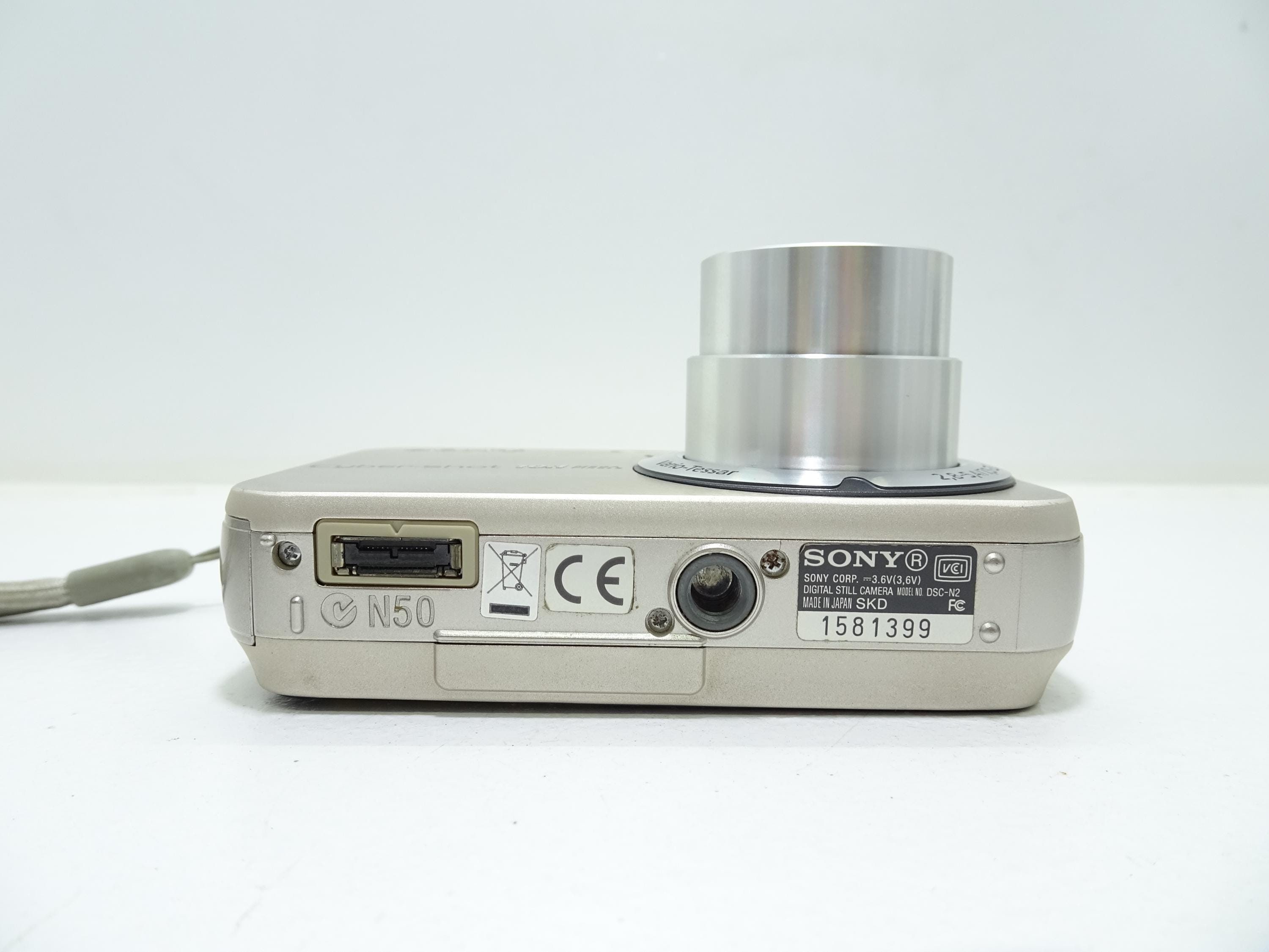 Sony Cybershot DSC-N2 10.1MP Compact Digital Camera With Battery