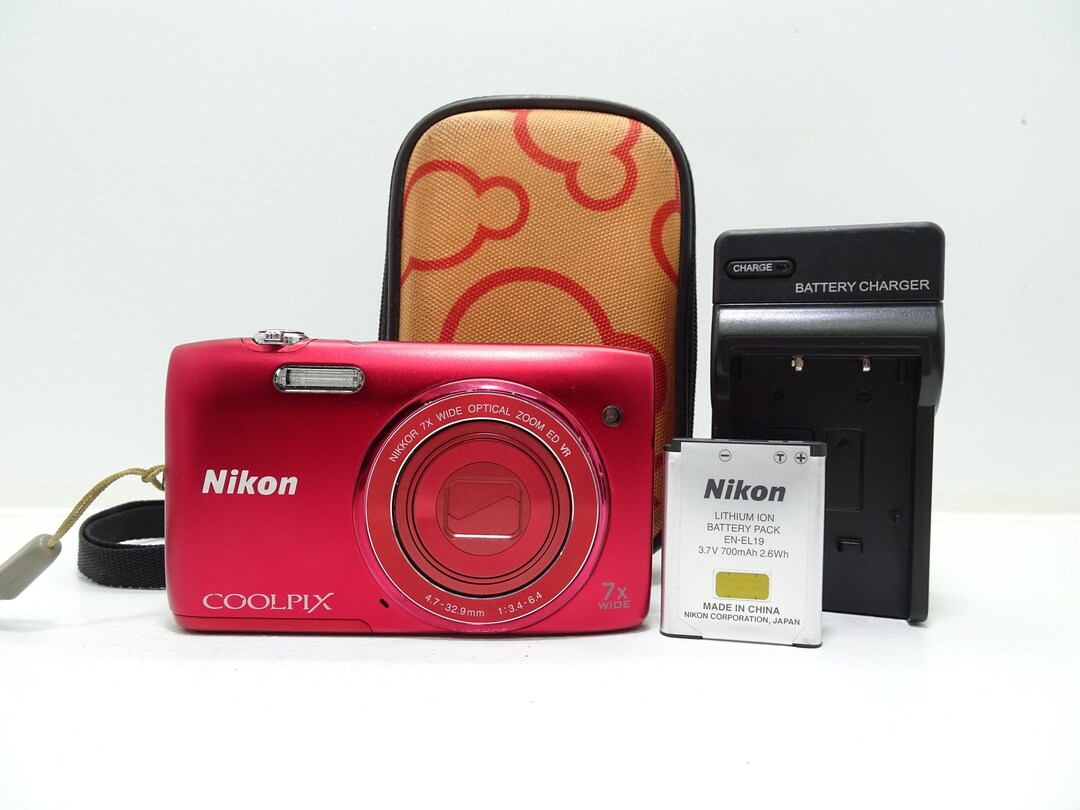 Nikon Coolpix S3500 20.0MP Digital Compact Camera - Red With