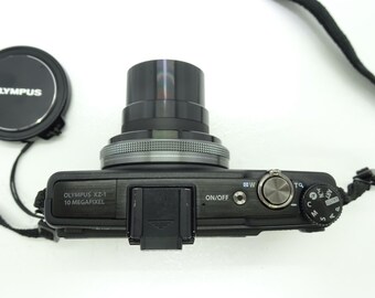 Olympus XZ-1 10.0MP Digital Camera - Black With Accessories. - Etsy