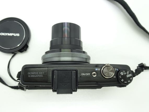 Olympus XZ-1 10.0MP Digital Camera - Black With Accessories. - Etsy