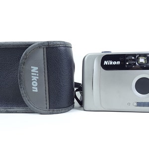 Nikon AF230 35mm Point & Shoot Film Camera With Case.