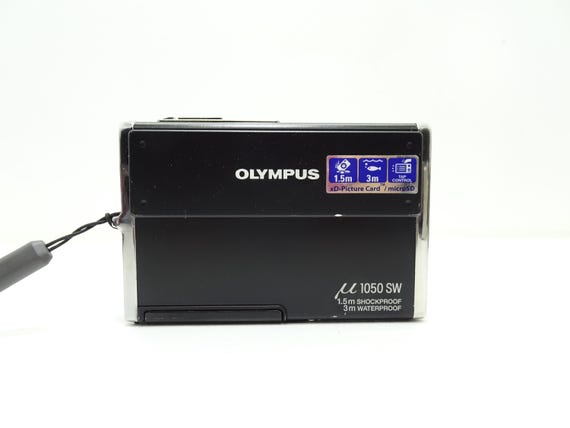 Olympus µ 1050 SW 10.1MP Water Proof Digital Camera With Olympus µ 1050 SW 10.1MP Water Proof Digital Camera With