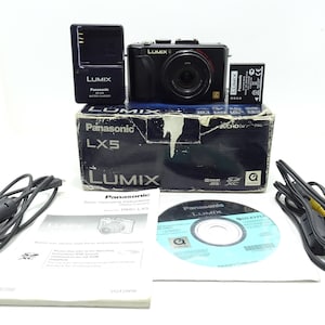 Panasonic Lumix DMC LX5 10.1MP Digital Compact Camera Boxed Condition.
