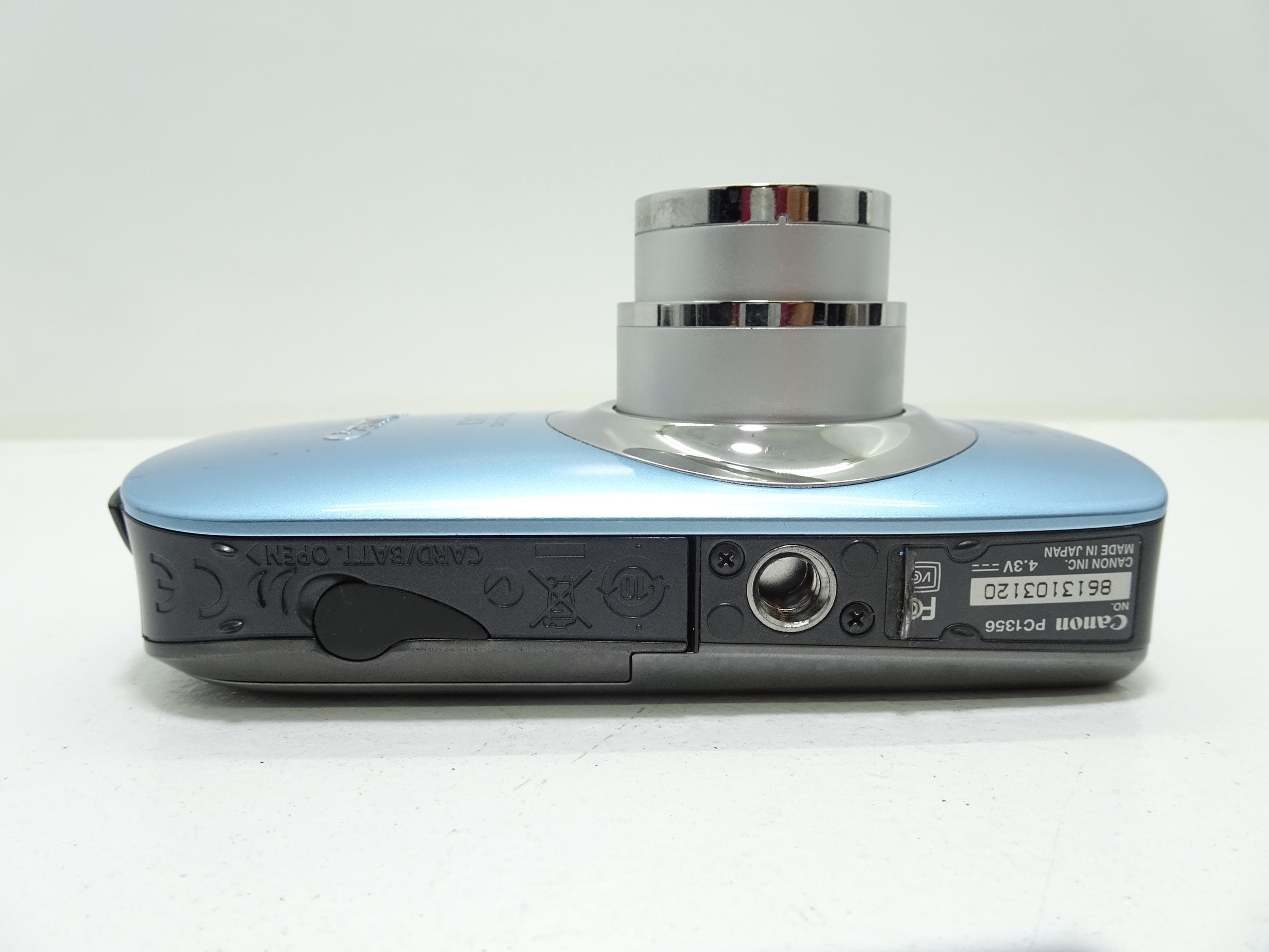 Rare Blue Canon Ixy Digital 510 IS Camera, Battery, Charger & Case