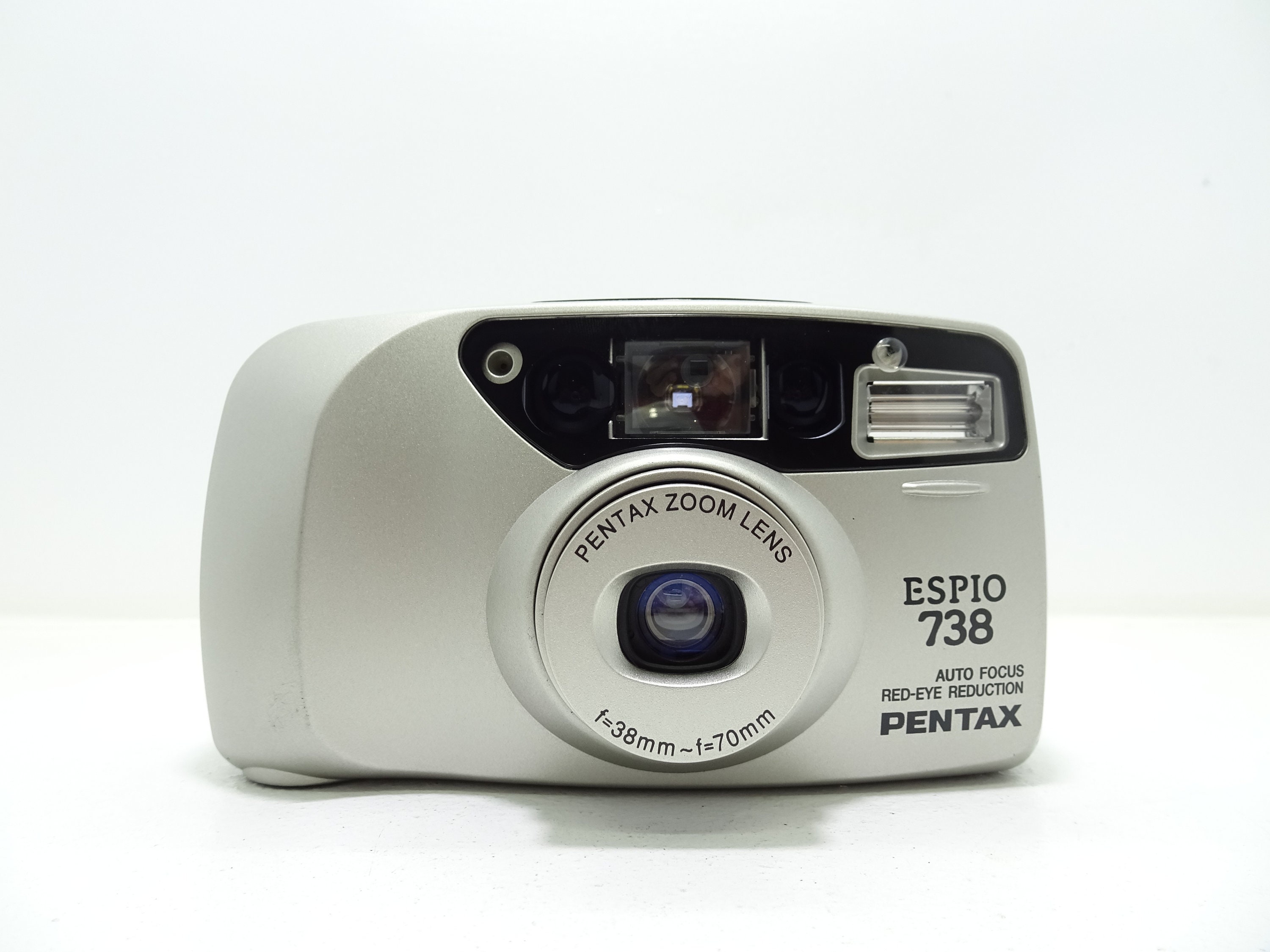 A Point And Shoot 35mm Film Camera Offering A Choice Between Normal Pictures And Panoramas Image604082629