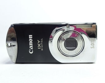 Canon Powershot SD30 5MP Digital Elph Camera 2.4x Optical Zoom With Battery.