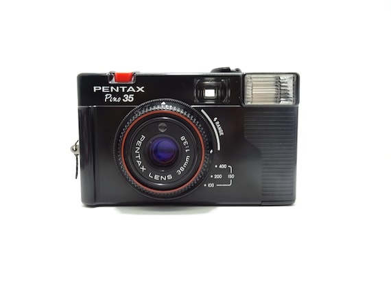 Pentax Pino 35 35mm Film Point and Shoot Analogue Camera With Case