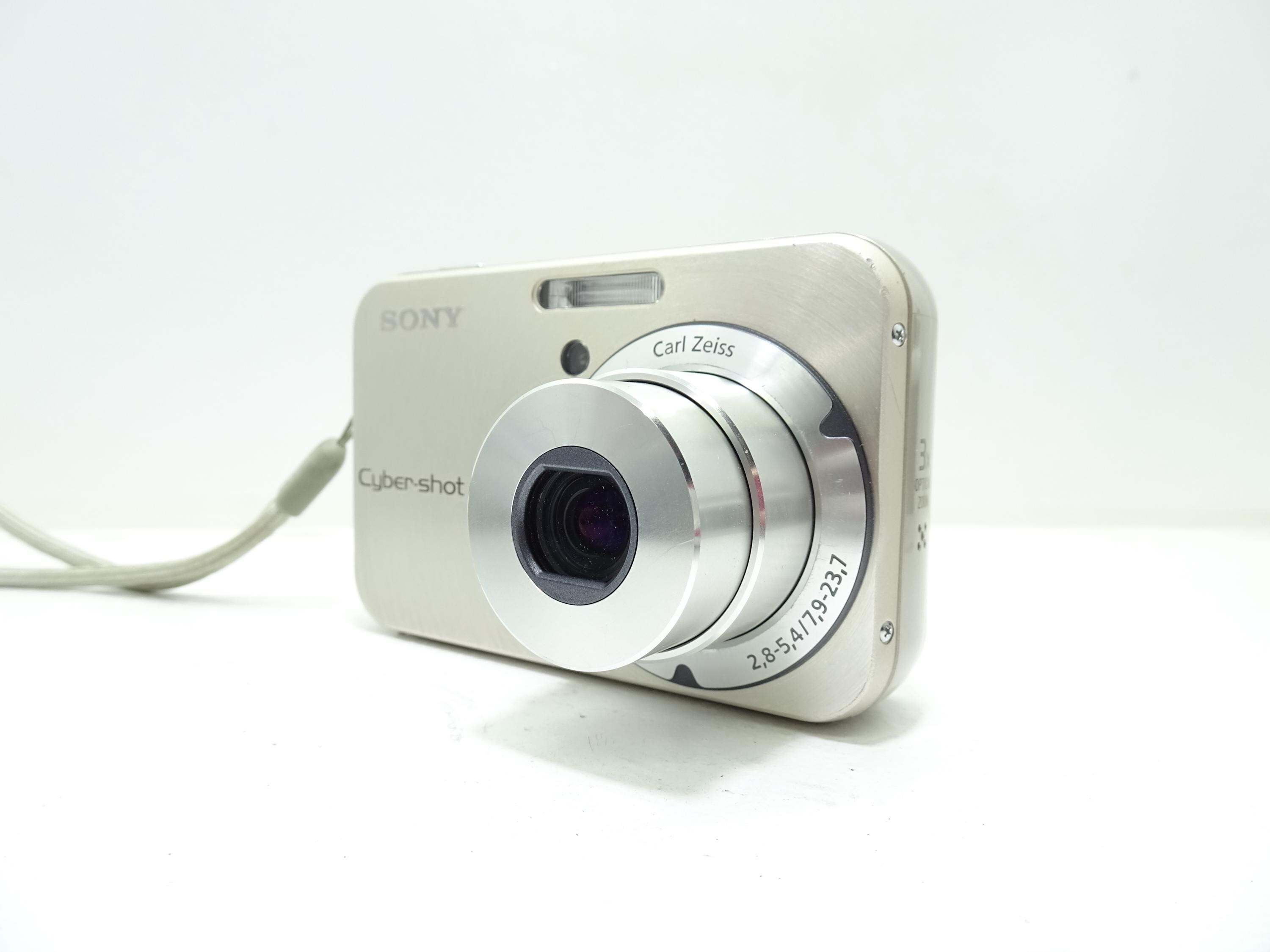Sony Cybershot DSC-N2 10.1MP Compact Digital Camera With Battery