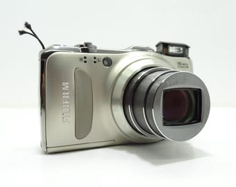 Fujifilm Finepix F550 EXR 16.0MP Compact Digital Camera With