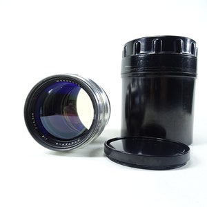 Jupiter-9 8.5cm f/2.0 Screw Mount Russian Vintage lens with case.