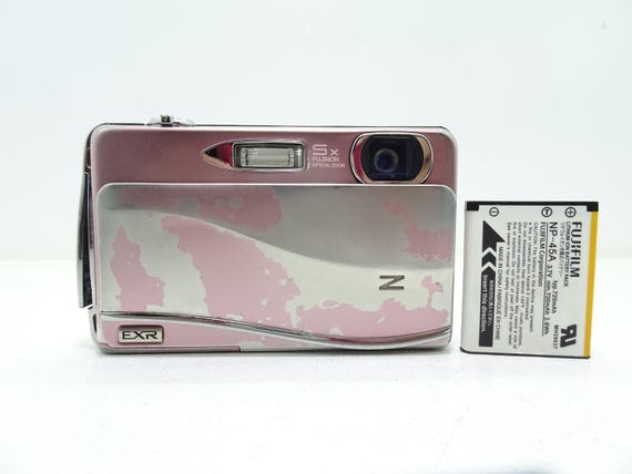 Fujifilm Finepix Z800EXR - Pink Digital Compact Camera With