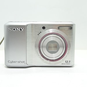 Sony Cybershot DSC-S2100 12.1MP Digital Camera Good Condition.