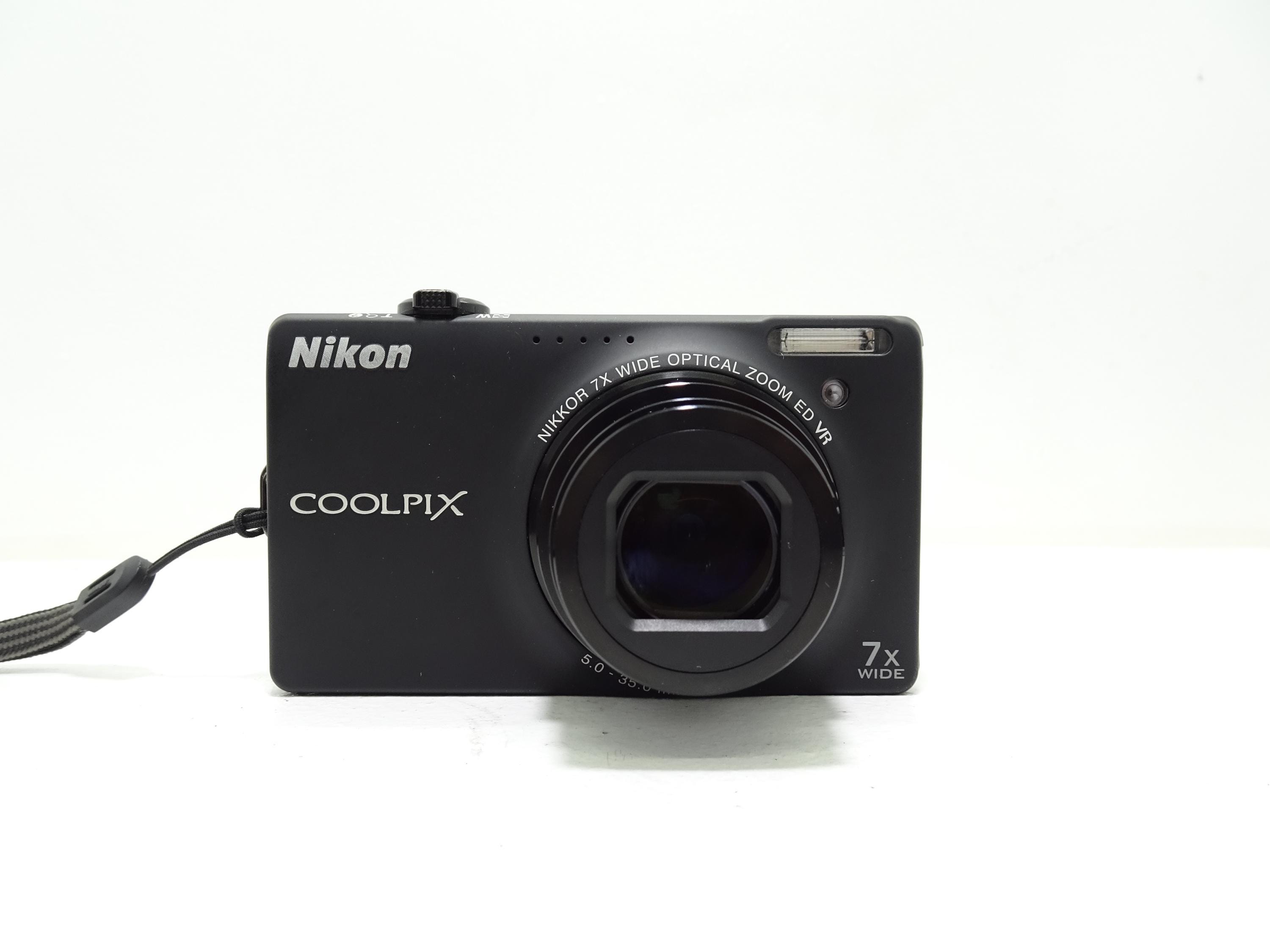 Nikon COOLPIX S6000 14.2MP Digital Camera - Black With Battery