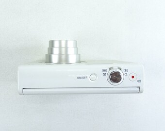 CASIO Exilim EX-ZR70 Compact Digital Camera White With Battery