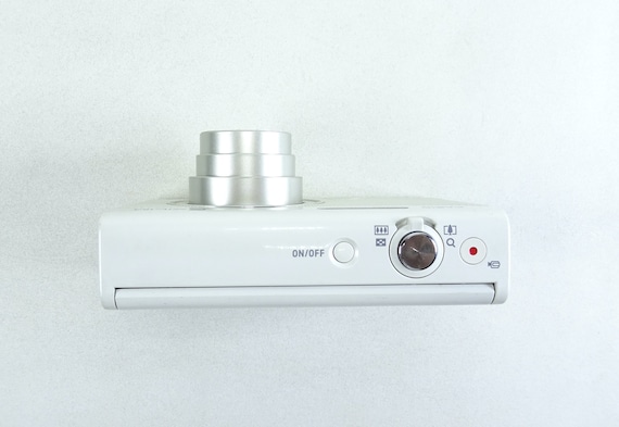 CASIO EXILIM EX-ZR70 ホワイト　デジカメ　カメラ HIGH SPEED EXILIM 【中古】Casio カシオ EX-ZR70 ホワイト コンパクト