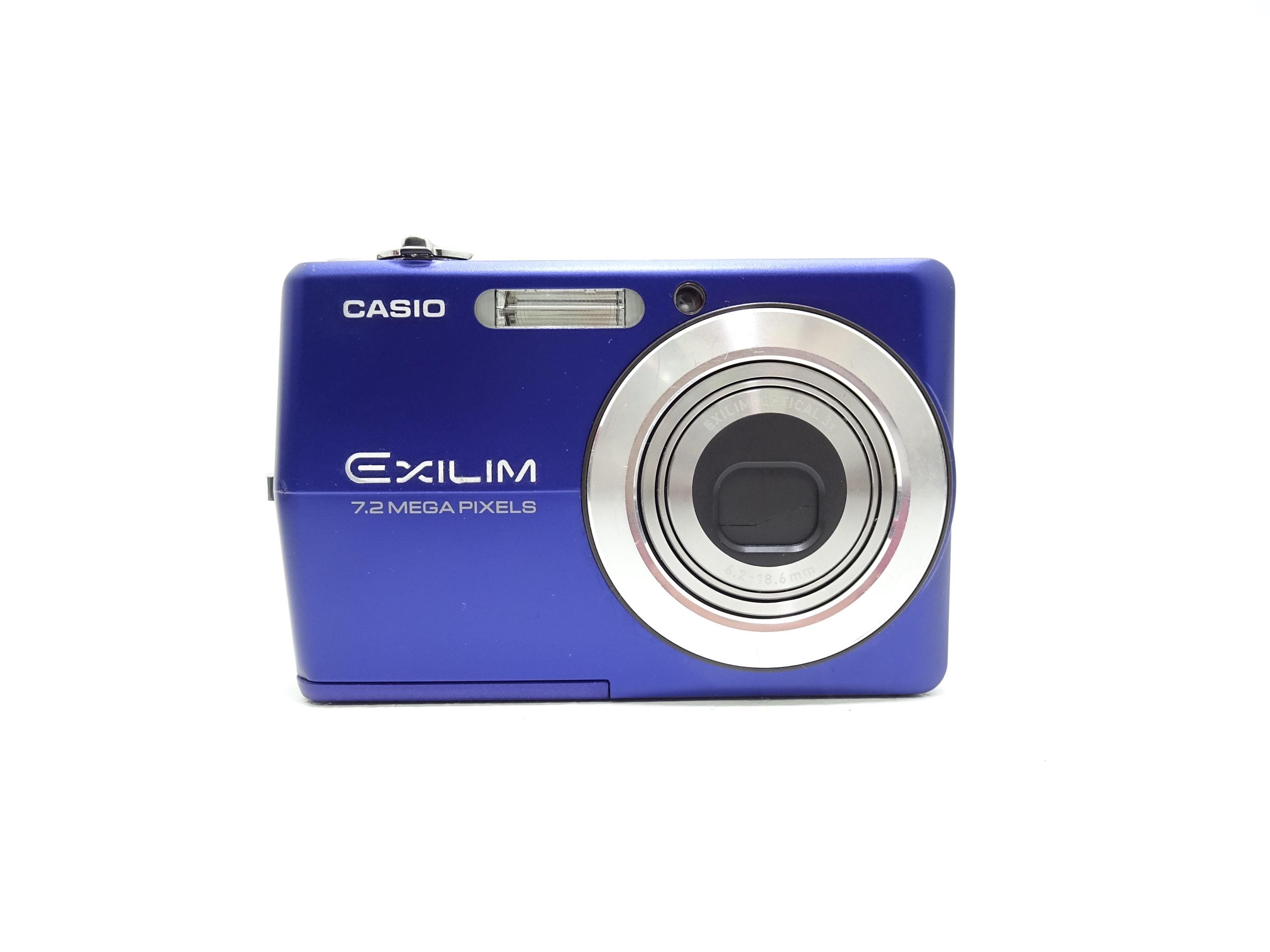 Casio Exilim EX-Z700 7.2 MP Digital Compact Camera With Battery
