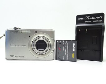 Casio Exilim EX-ZR1000 16.1 MP Digital Camera White With Battery