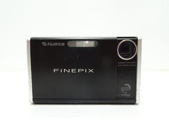 FUJIFILM Finepix Z1 Compact Digital Camera With Battery, SD