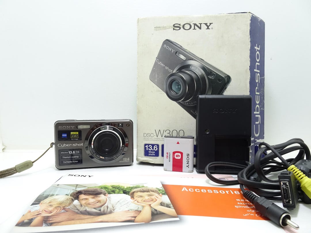 Sony Cybershot DSC-W300 13.6 MP Digital Camera Boxed Condition. - Etsy