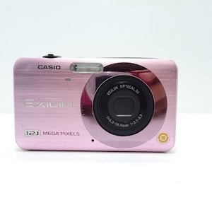 Casio EXILIM EX-Z90 12.1MP Digital Camera - Pink with Battery.