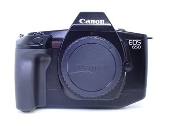 Canon EOS 650 35mm SLR Vintage Professional Film Camera