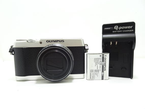 Olympus STYLUS SH-1 16.0MP Digital Camera - Silver With