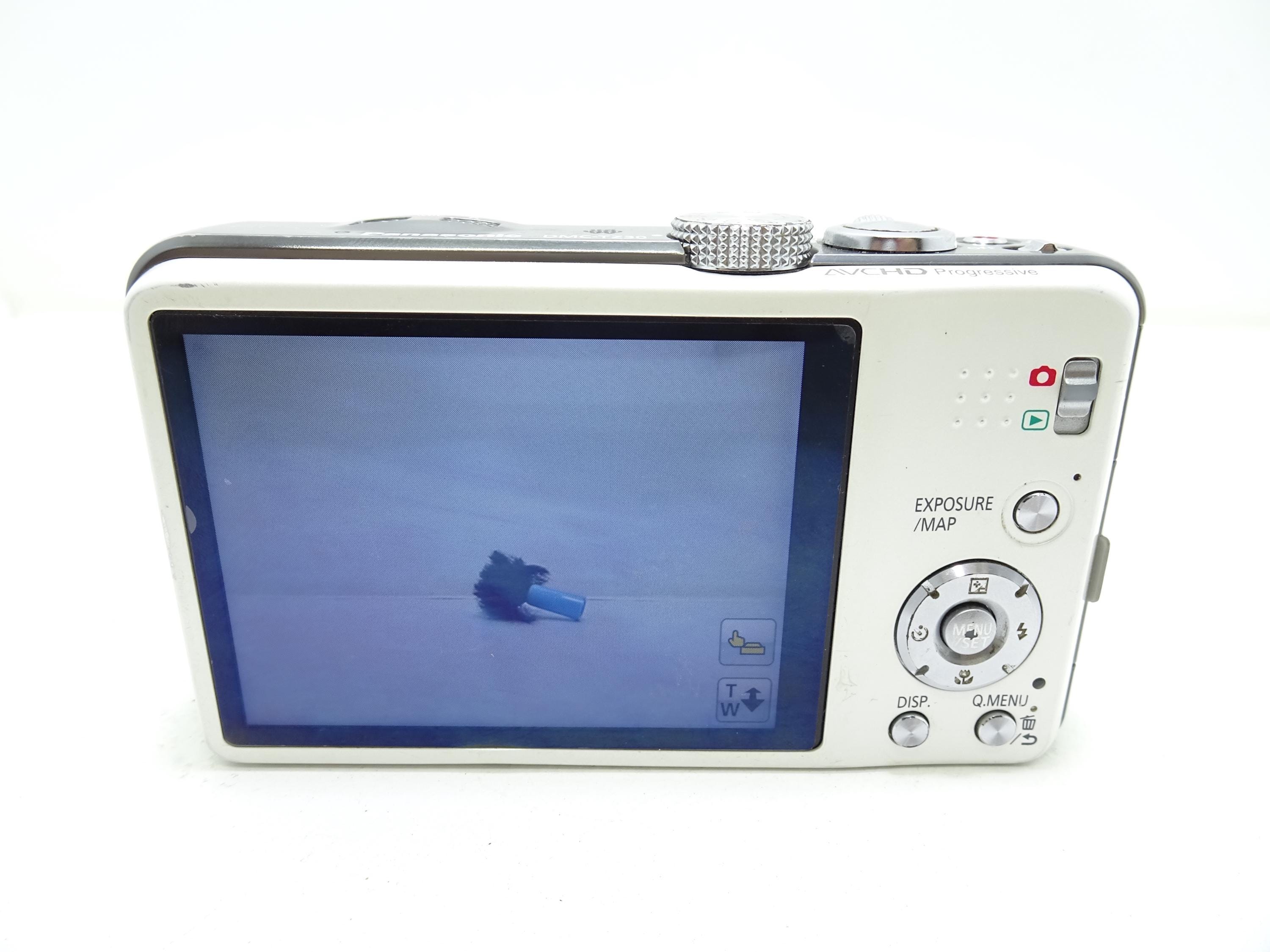 Panasonic デジカメ　LUMIX DMC-TZ30 [ホワイト] il_1080xN.6170437343_ji3y.jpg
