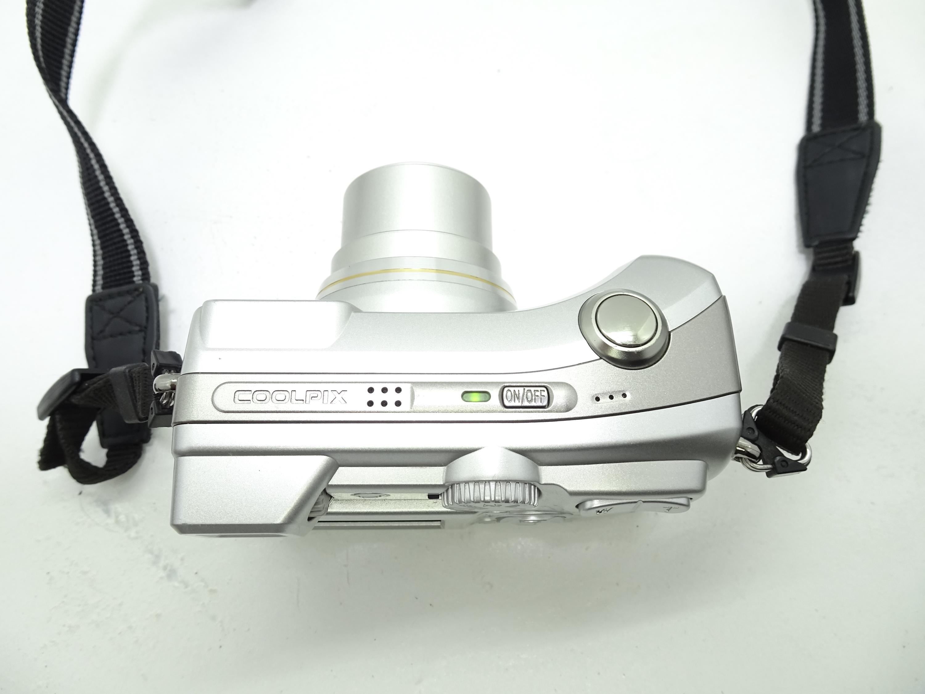 Nikon Coolpix 4800 ED 4.0MP デジタルコンパクトカメラ、箱入り 