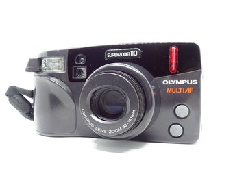 ビンテージ カメラ オリンパス スーパーズーム 115。フィルム カメラ