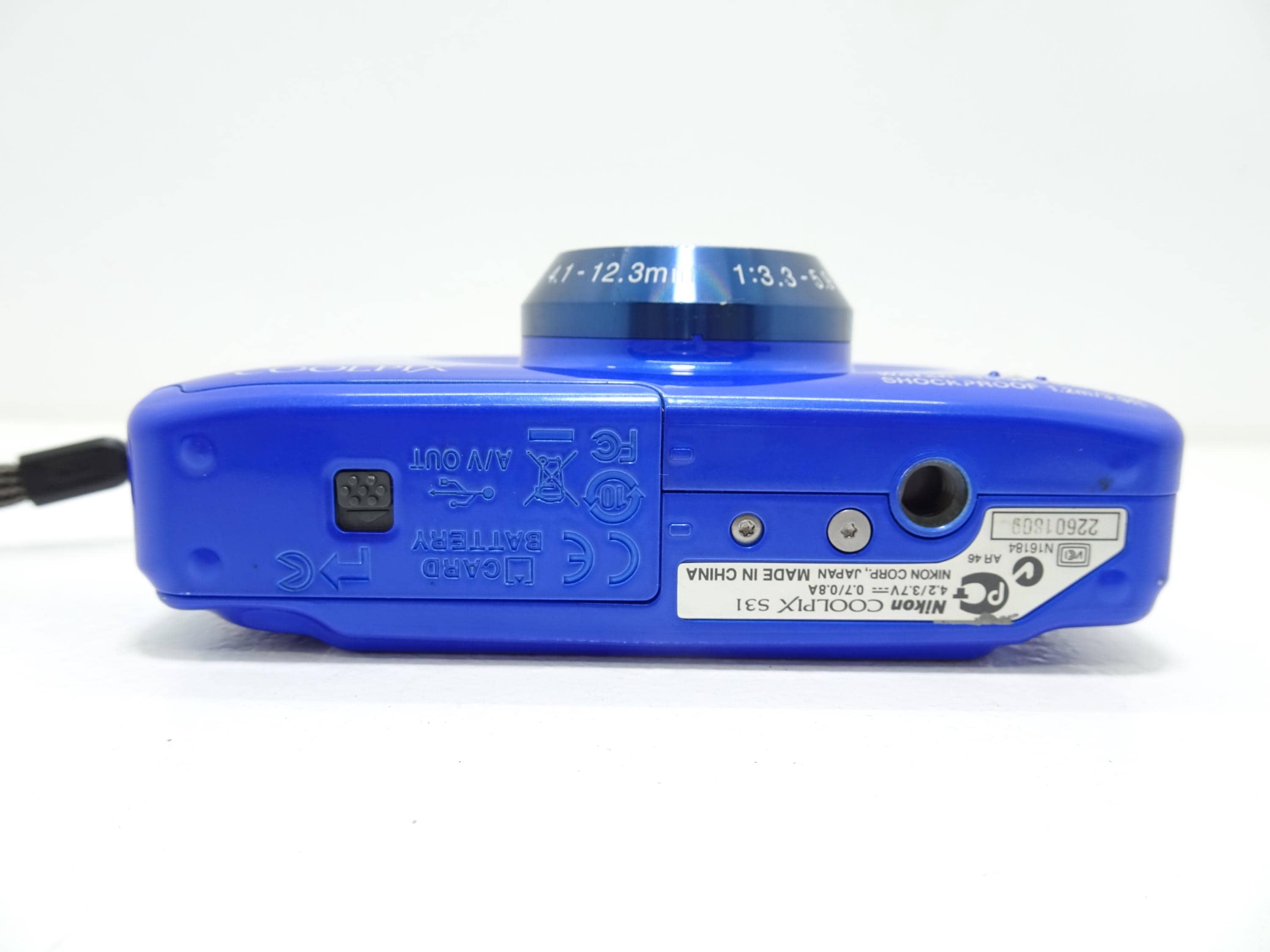 Nikon COOLPIX S31 Digital Camera Waterproof - Blue With Nikon COOLPIX S31 Digital Camera Waterproof - Blue With
