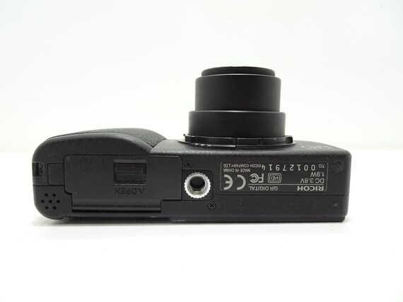 Ricoh GR Digital 8.1MP Black Compact Digital Camera With Battery