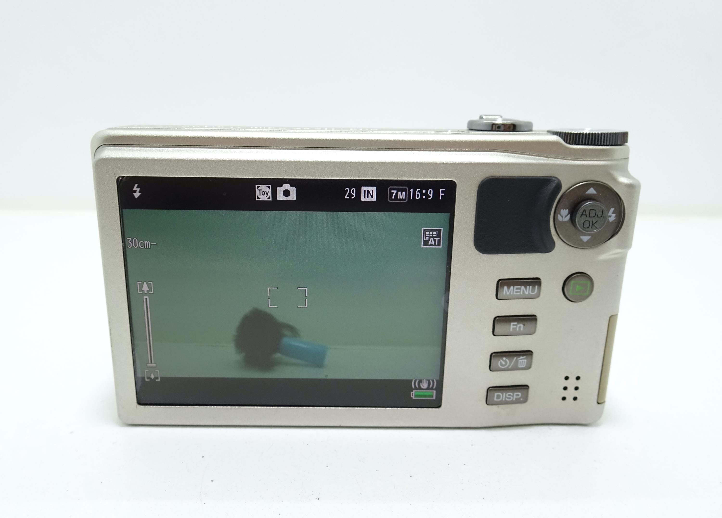 RICOH CX4 10MP デジタル コンパクト カメラ - ゴールド、バッテリーと