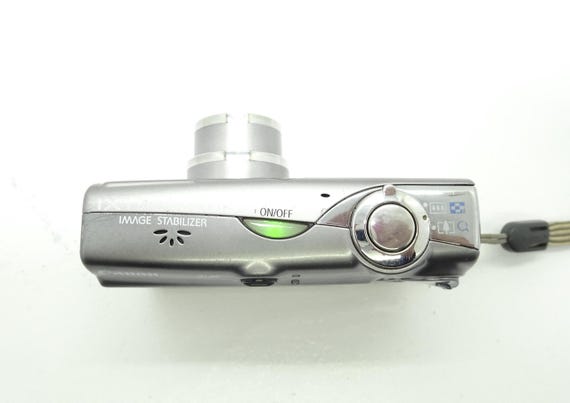 Canon IXY DIGITAL 900IS Compact Digital Camera With Battery Canon IXY DIGITAL 900IS Compact Digital Camera With Battery