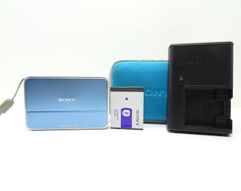 Sony Cybershot DSC-T2 8.1MP Compact Digital Camera with Battery, Charger & Case.