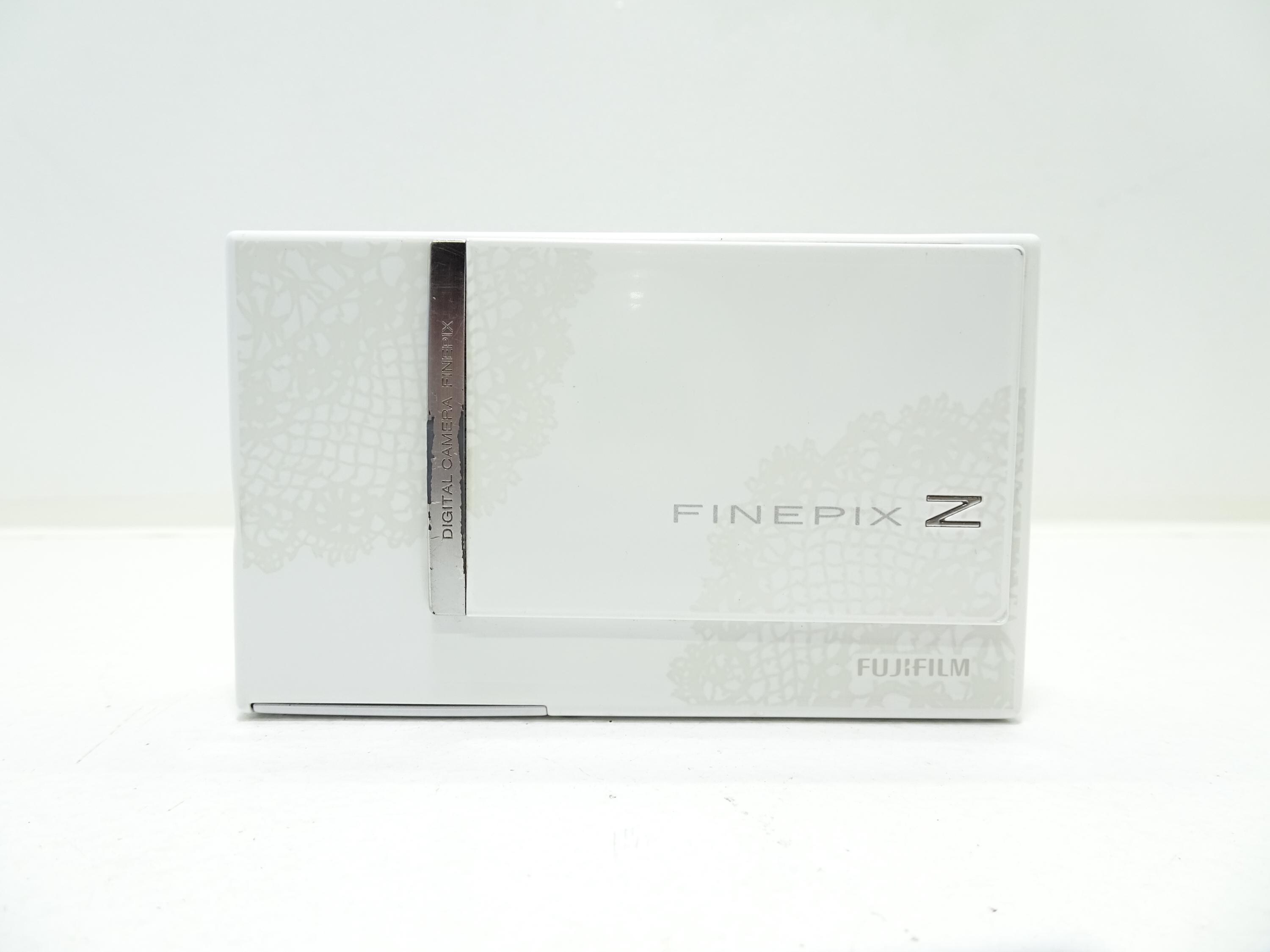 Fujifilm Finepix Z250fd Rare Porcelain White Digital Camera With