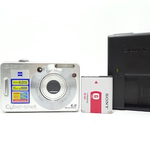 Sony Cyber-shot DSC-W50 6.0MP Digital Camera - Silver with Battery  & Charger.